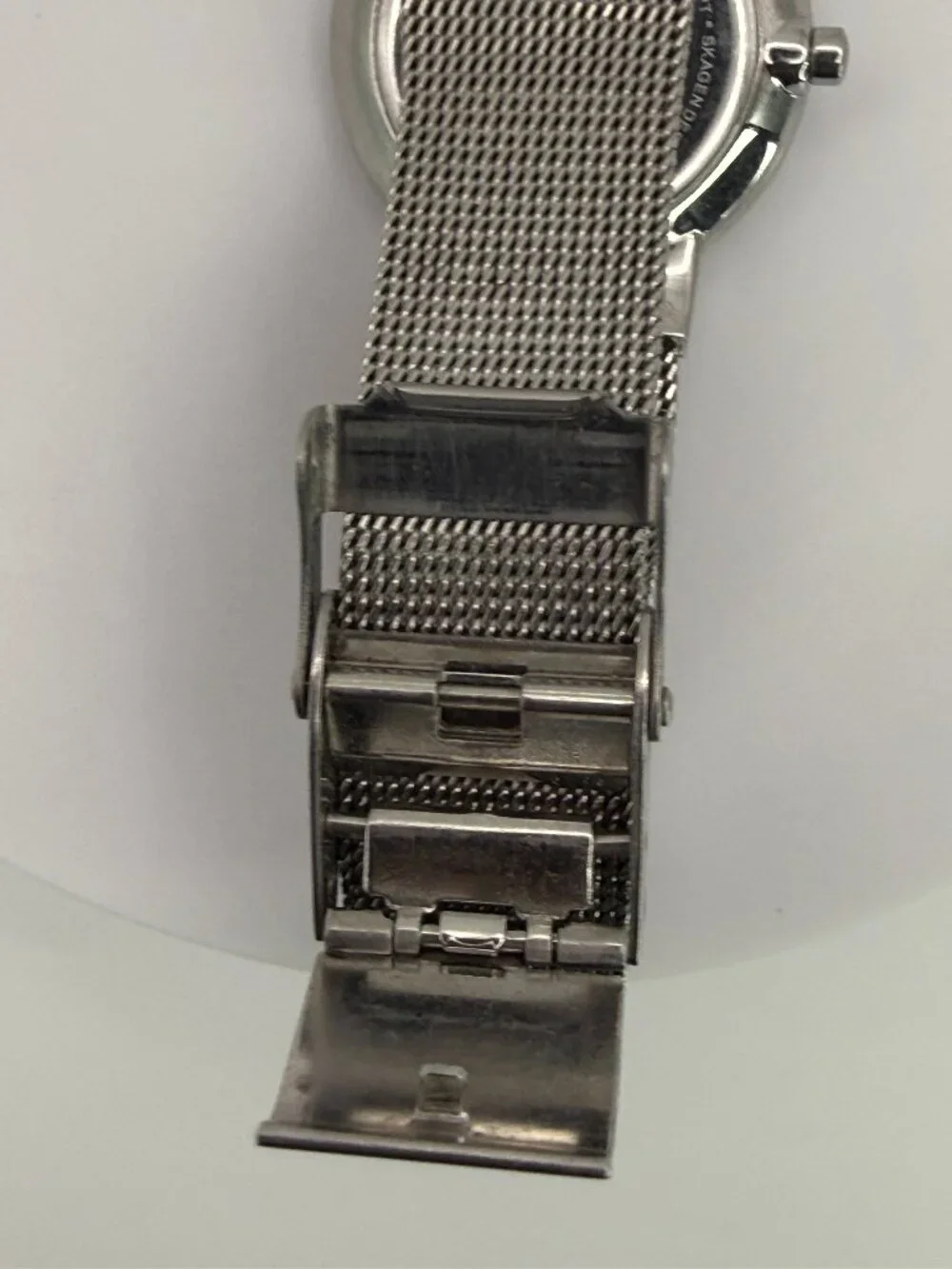 Skagen Denmark 355SGSC Women's Two Tone Quartz Watch Date Mesh Band Runs Great